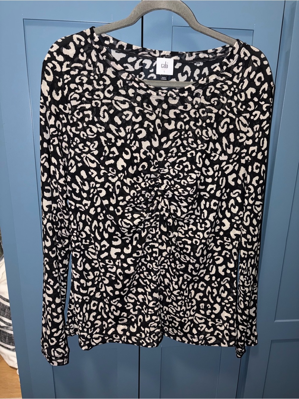 CAbi Black & Cream Leopard cheetah Ruched Front Long Sleeve Top blouse shirt L